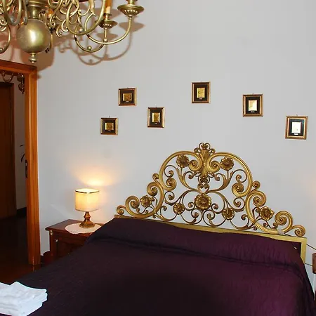 住宿加早餐酒店 圣苏西住宿加早餐别墅酒店 奇维塔韦基亚