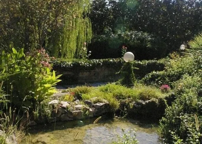 Sans Souci Bed & Breakfast 3*